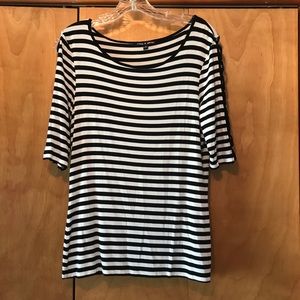Black and white stripped t-shirt